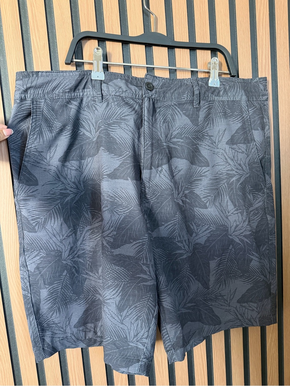 Goodfellow & Co Black Tropical Leaf Print Flat-Front Shorts